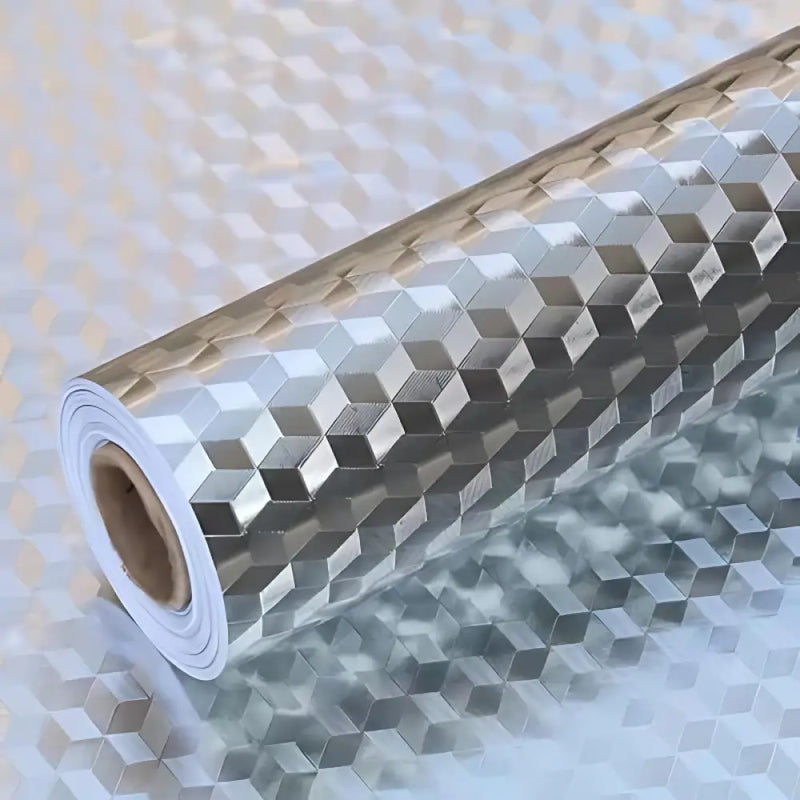 Rolo de papel de embrulho holográfico metálico com um padrão de cubo geométrico.