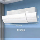 Painel defletor branco ajustável do condicionador de ar montado em uma parede.