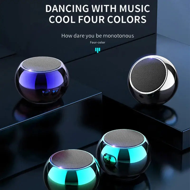 Alto-falantes Bluetooth esféricos coloridos com efeitos de iluminação LED.