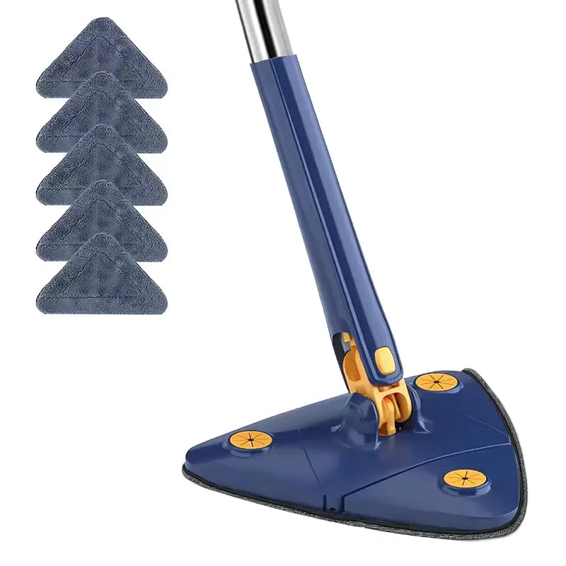 Esfregão azul triangular com cabo longo e detalhes em amarelo, acompanhado de várias almofadas de reposição triangulares.